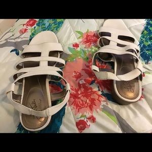 Life Stride sandals